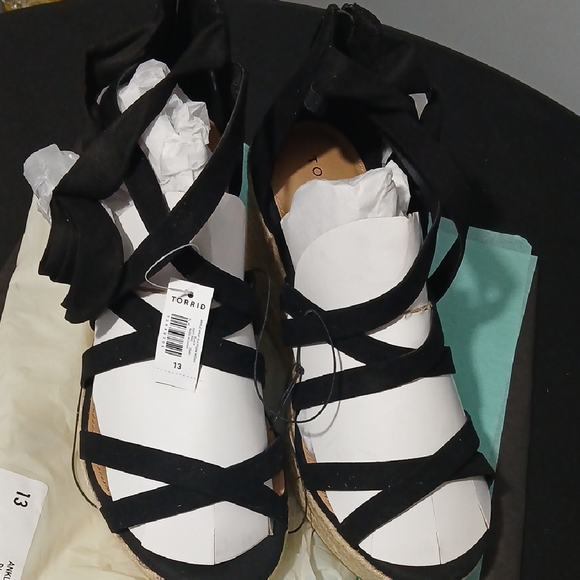 Torrid Black Ankle Wrap Platform Wedges NWT - Picture 5 of 7